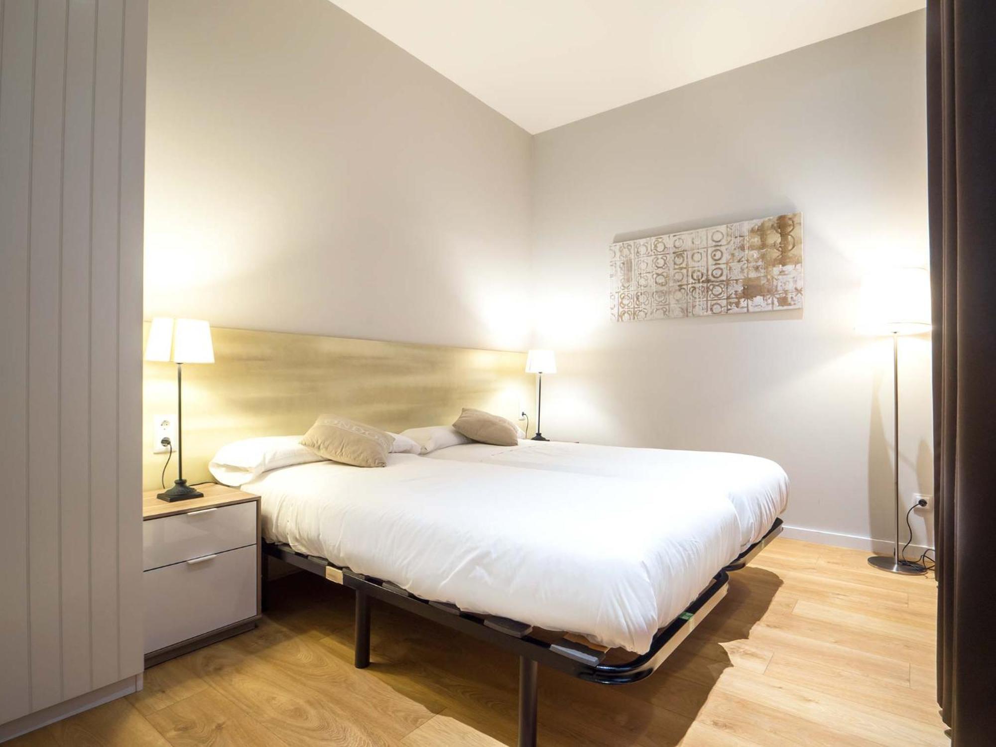 Rent Top Apartments Rambla Catalunya Барселона Екстериор снимка